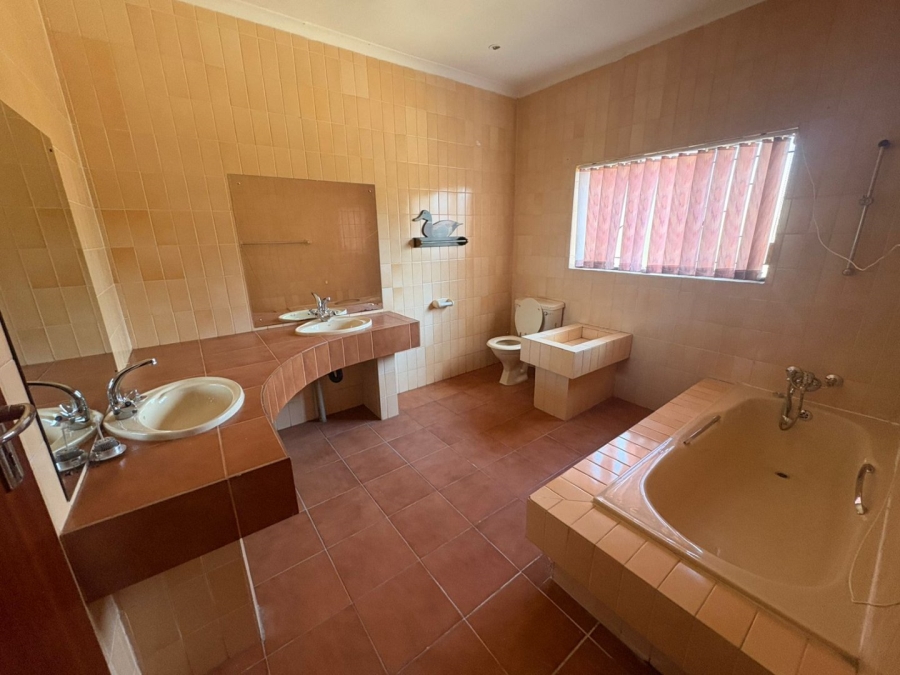 3 Bedroom Property for Sale in Vaalpark Free State